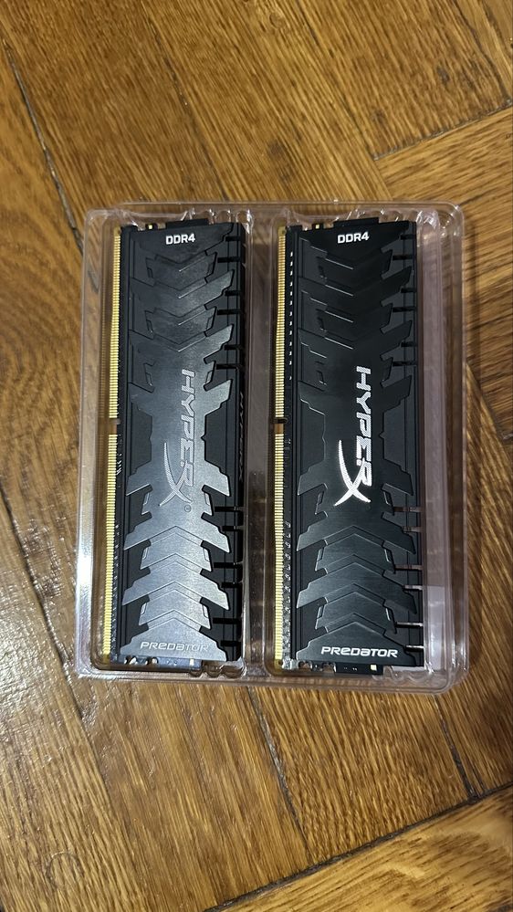 ОЗУ HYPERX Predator DDR4 3333MHz 16GB Kit 2x8GB (HX HX 433C16PB3K2/16
