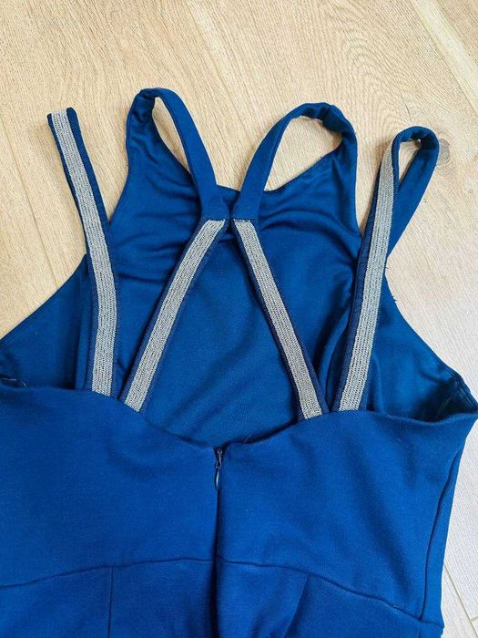 Темно-синя довга сукня ідеально на корпоратив S або невелика М