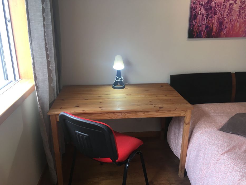 Alugo quarto em Braga. Excelente.