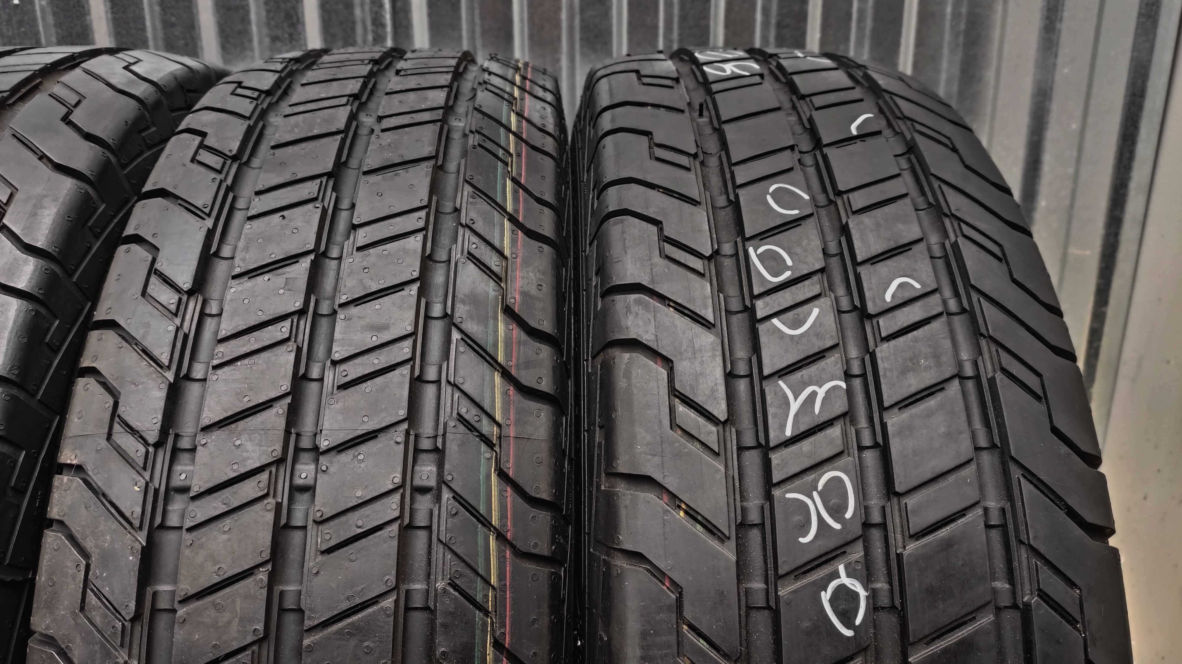 Шини 215/75 R16C  Continental Contact-100. Нові. 18.22р. с