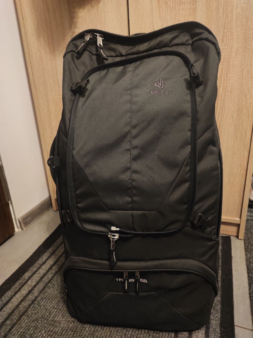 Plecak turystyczny Deuter Transit 65L. Bez małego dodatkowego plecaka