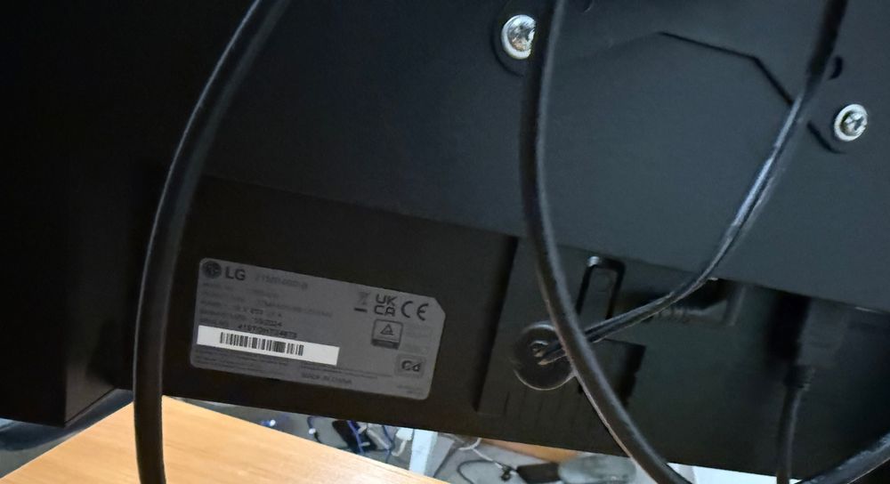 Monitor LG 27” Full HD