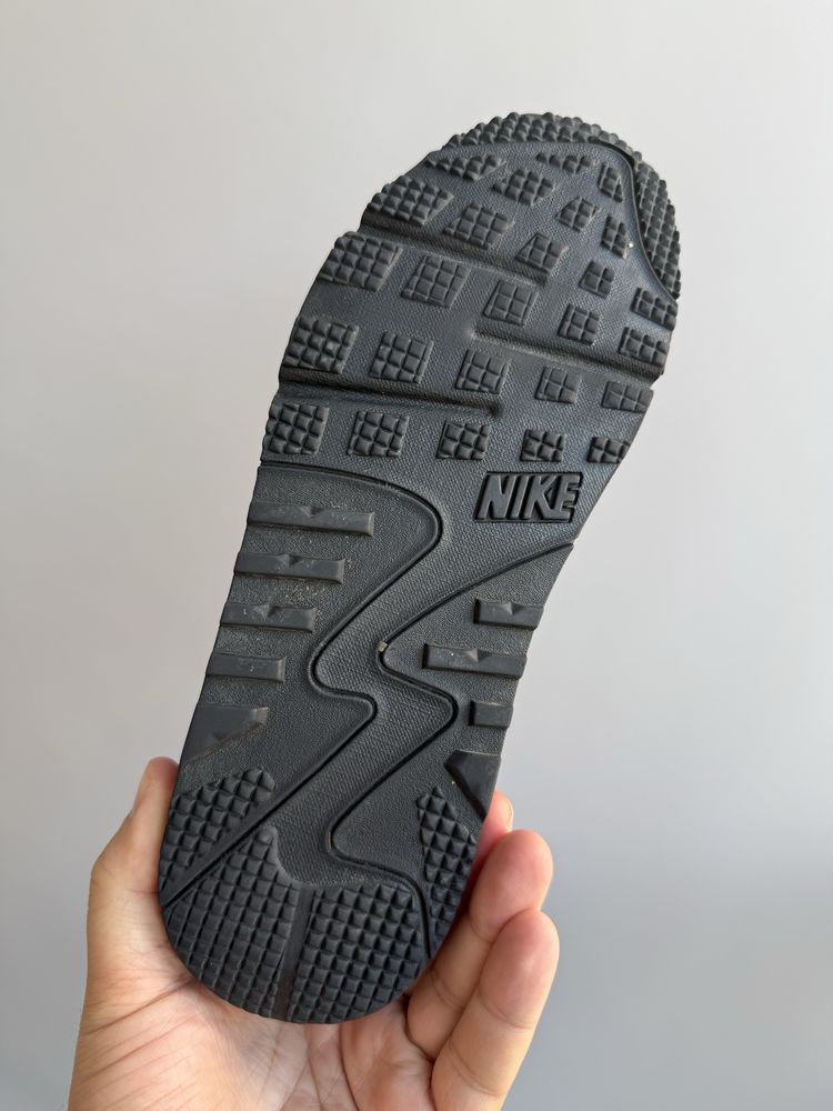 Круті кросівки  nike air max 40-25см на осінь оригінал