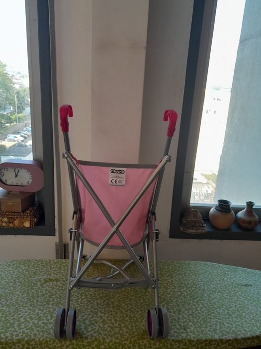 Vendo Carro para Bonecas muito bonito como novo