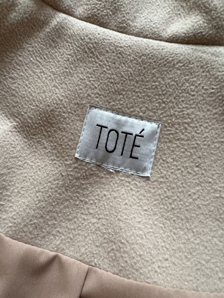 Пальто українського бренду Tote (Coosh)