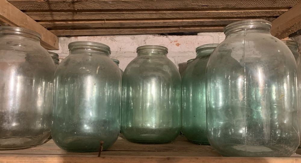 Банки 3 литра, 2 литра б/у продам дешево