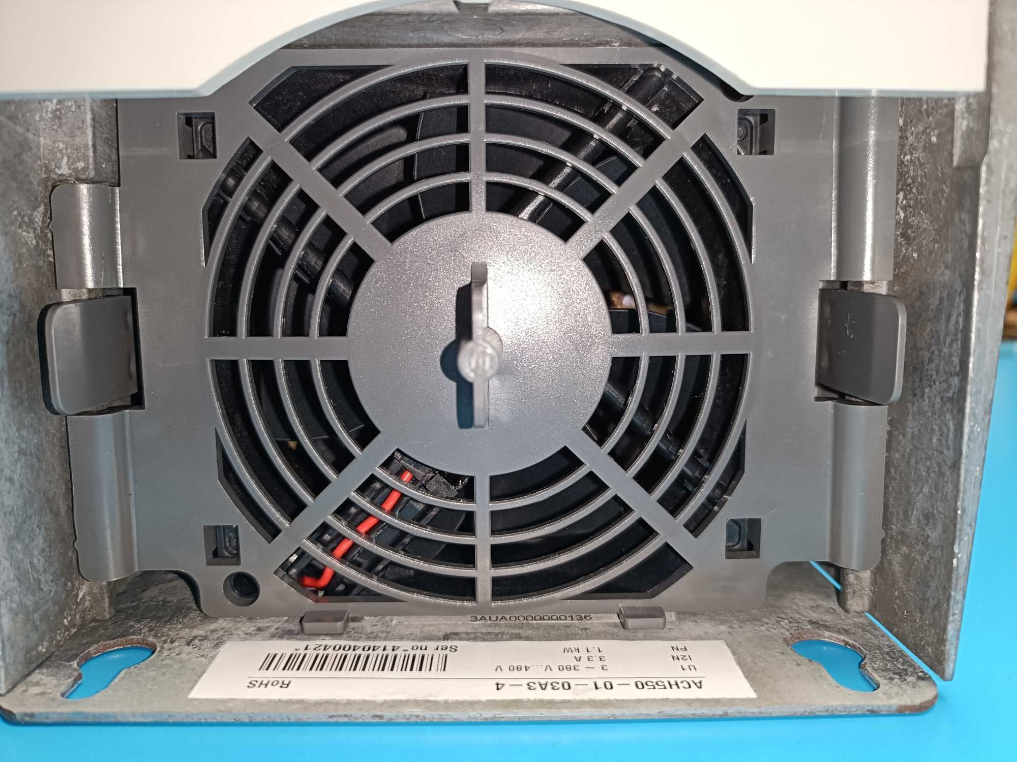 VFD variador de frequência trifásico ABB 1.1kW