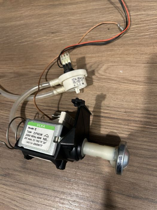 Pompa Ulka przepływomierz tłumik od Delonghi