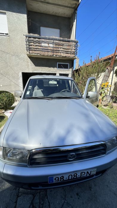 mazda b-2500 pick up 4x4