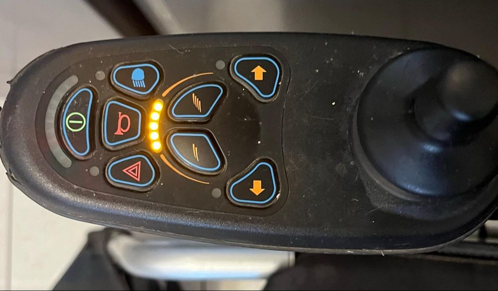 Wózek inwalidzki elektryczny