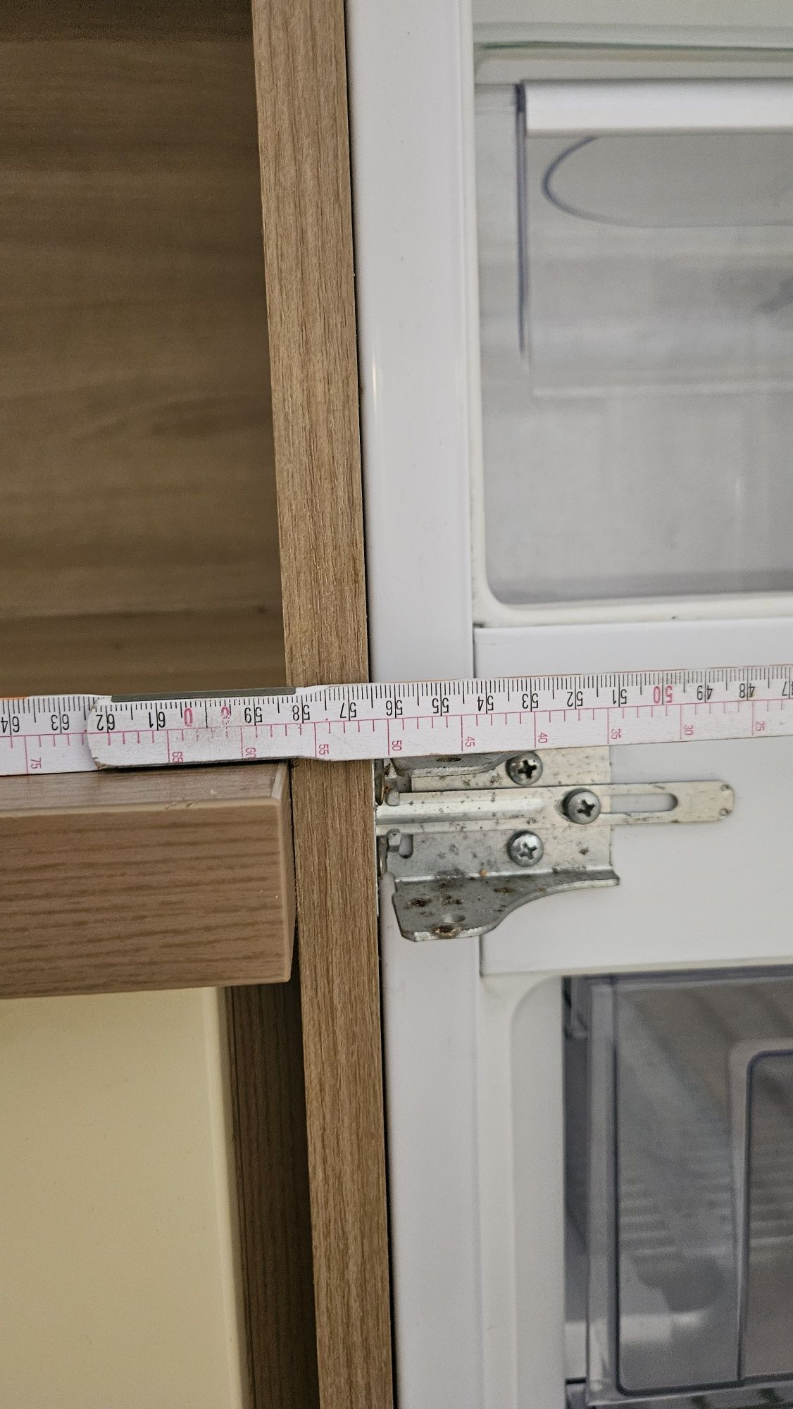 Lodówka do zabudowy whirlpool z zamrażalnikiem
