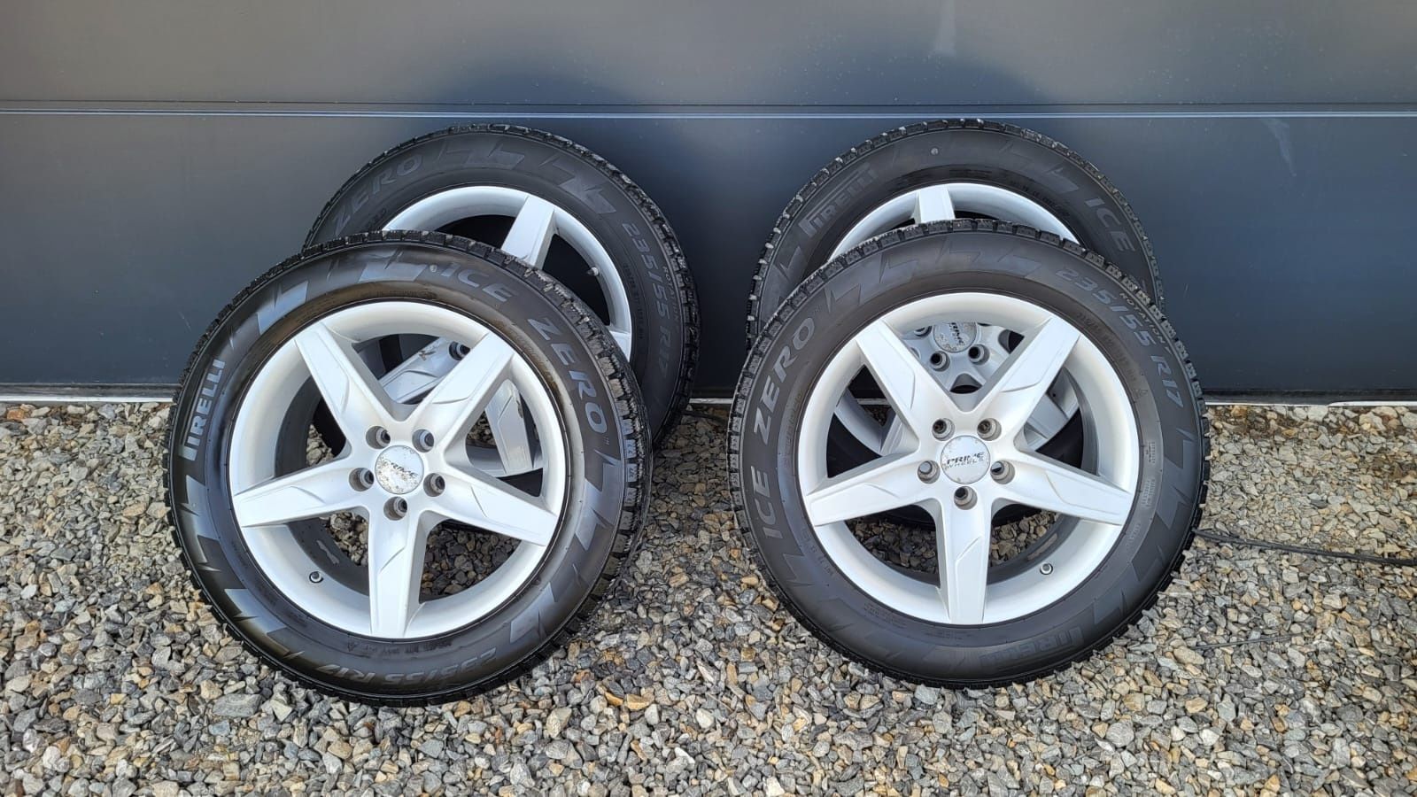 Alufelgi opony zimowe Pirelli 17 cali ford kuga mondeo