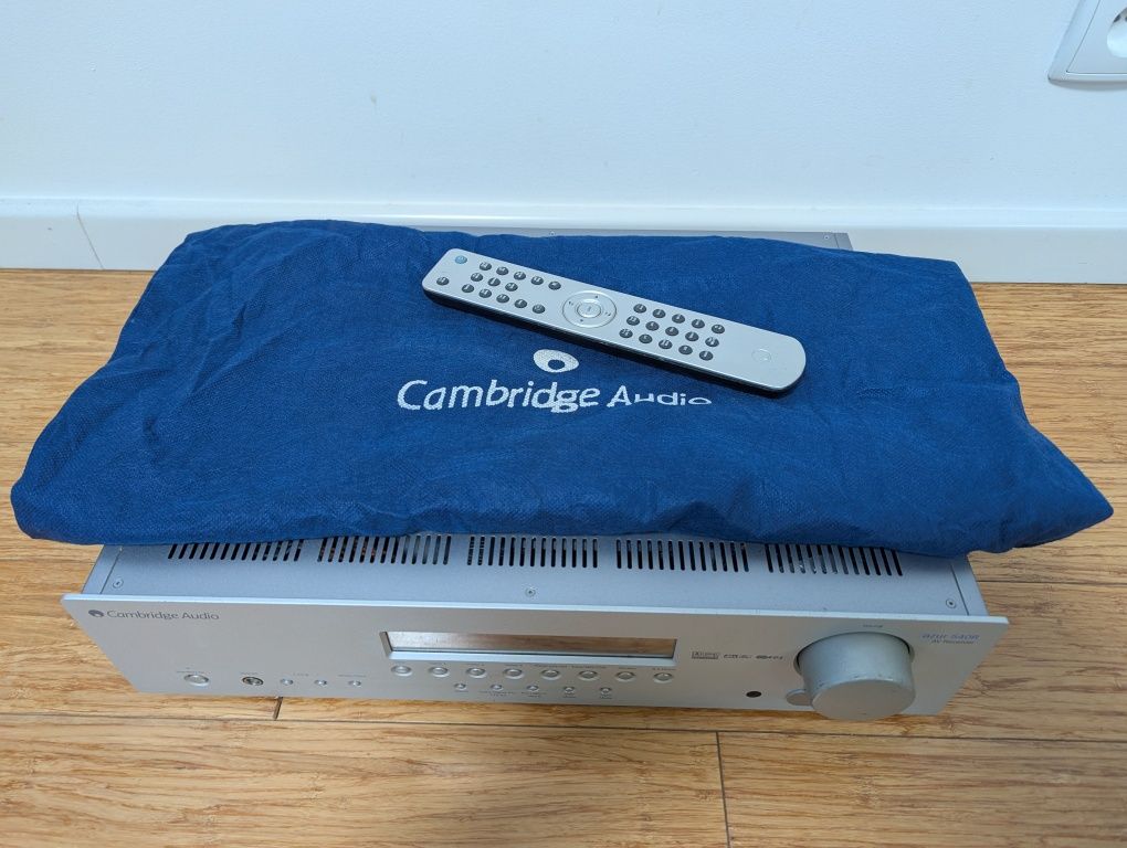Amplituner Cambridge Audio Azur 540R V2.0