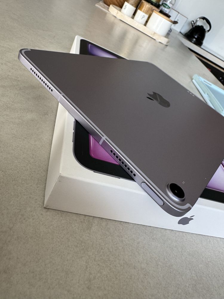 iPad Air M3 / 11” Wi-Fi + Cellular 2025