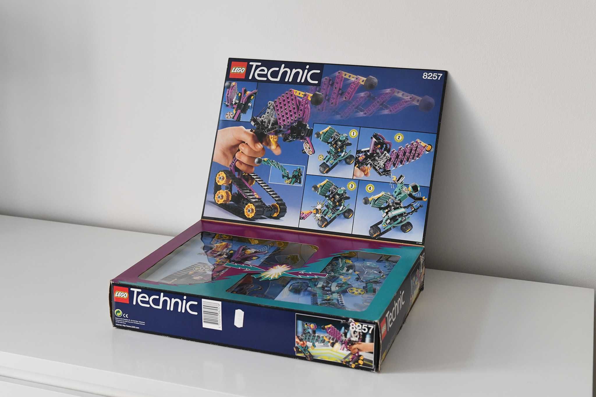 Kompletny zestaw Lego Technic Competition 8257 Cyber Strikers z 1998