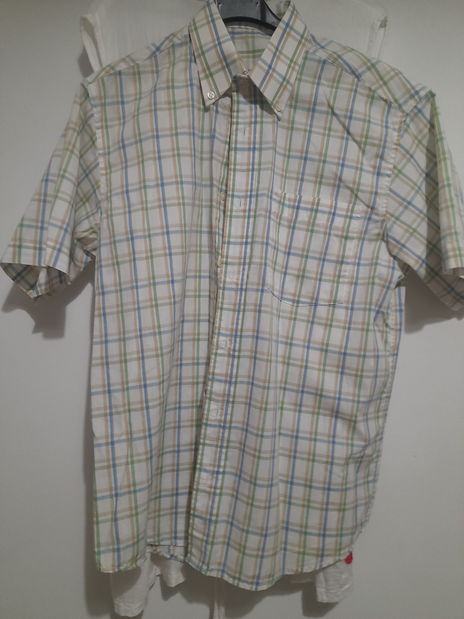 Camisa ao xadrez S usada mas com muito pouco uso.