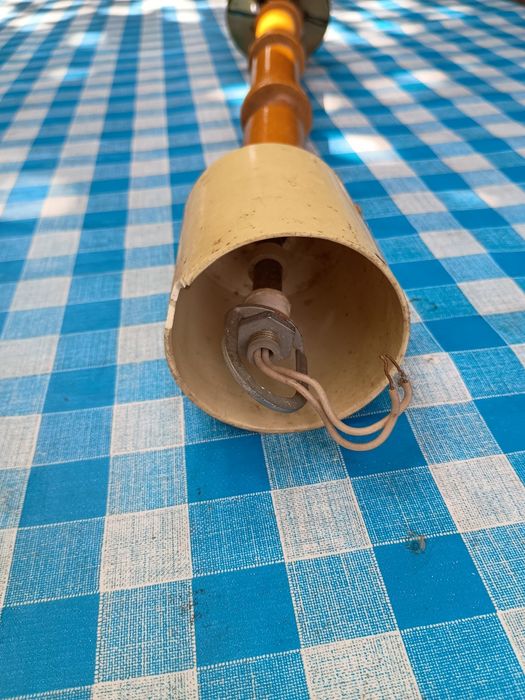 Drewniana lampa wisząca