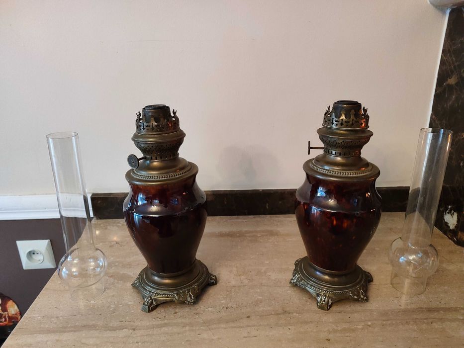 Piękna para Lamp naftowych Francja.