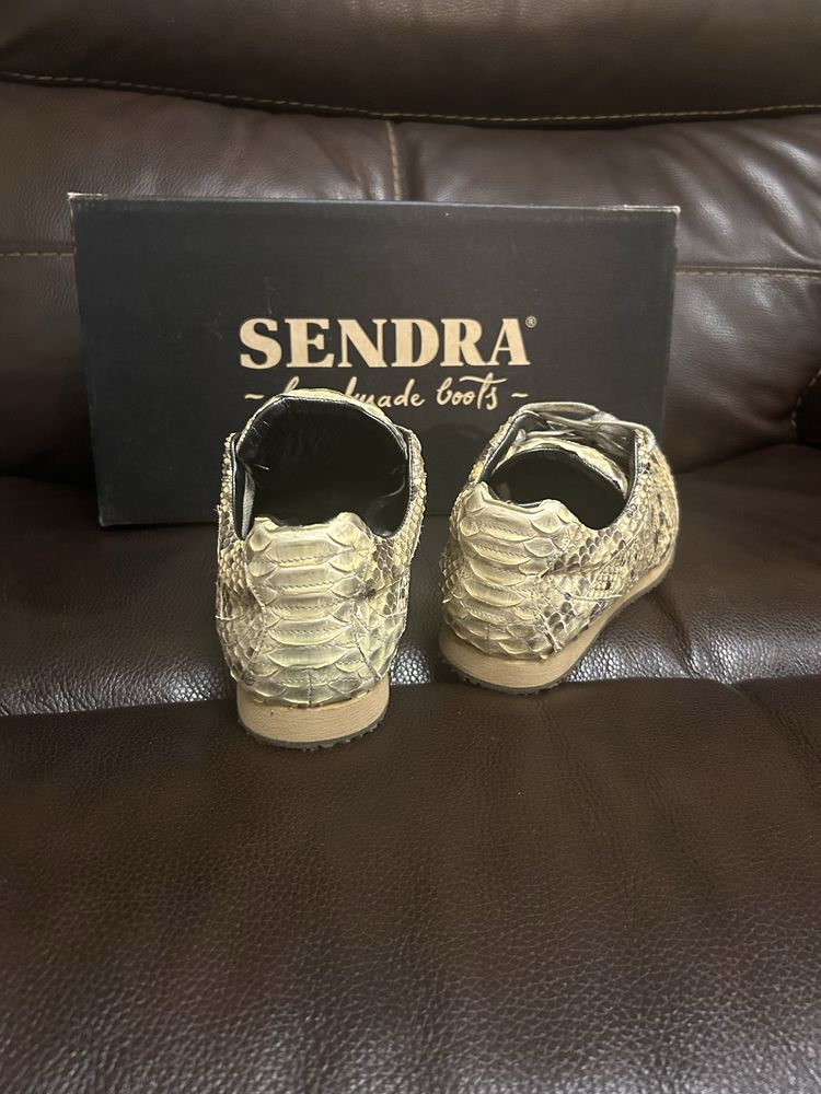 Кроссовки питон Sendra 36 размер
