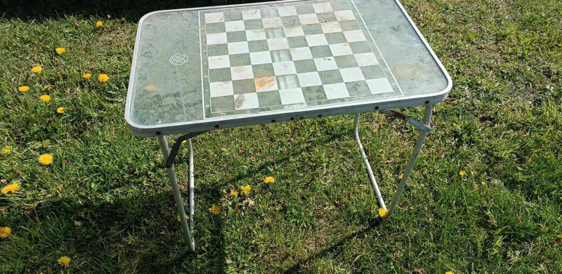 Zabytkowy stół szachowy