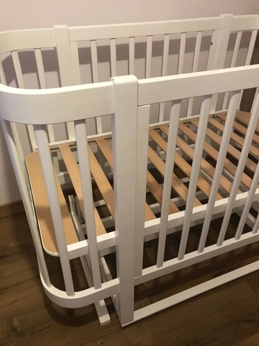 Дитяче ліжко гойдлака для немовля