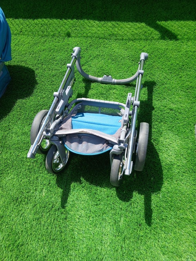 Carrinho e ovo bebecar