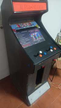 Máquina arcade com Pandora