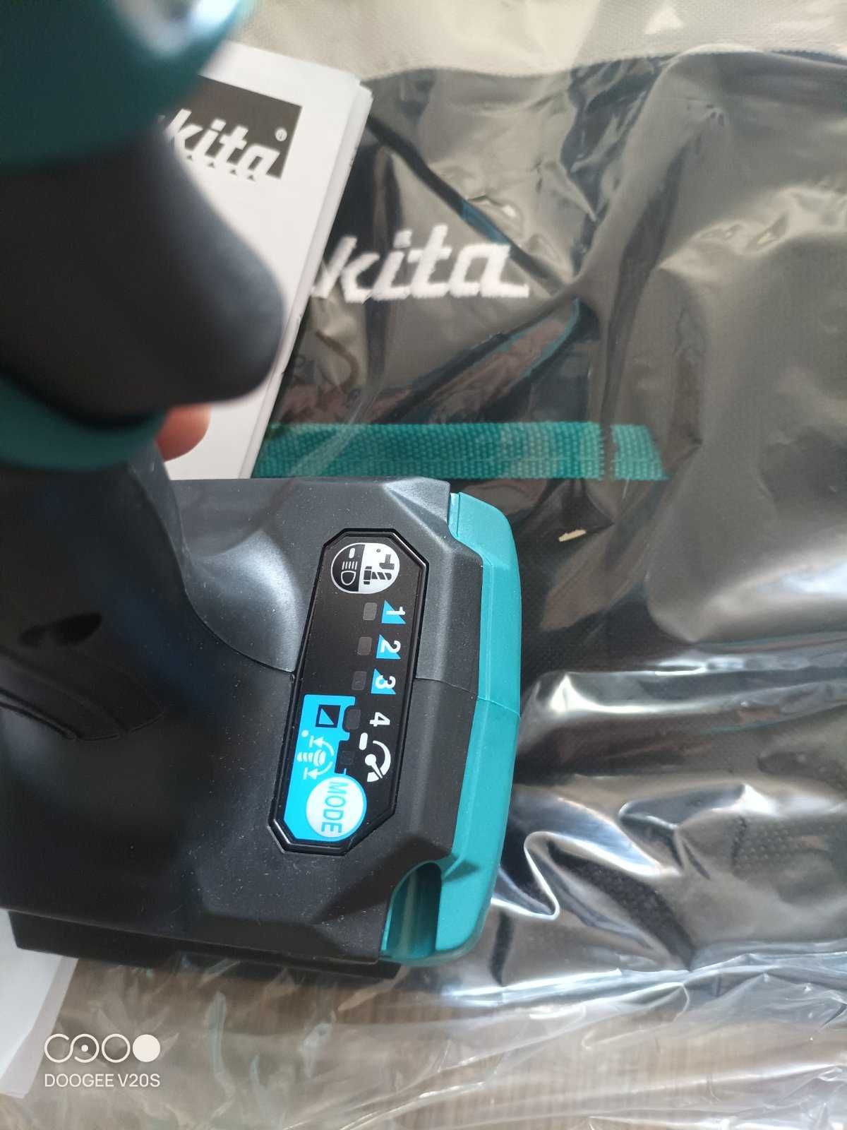 Makita GWT05D 40V XGT Mid Torque Impact Wrench