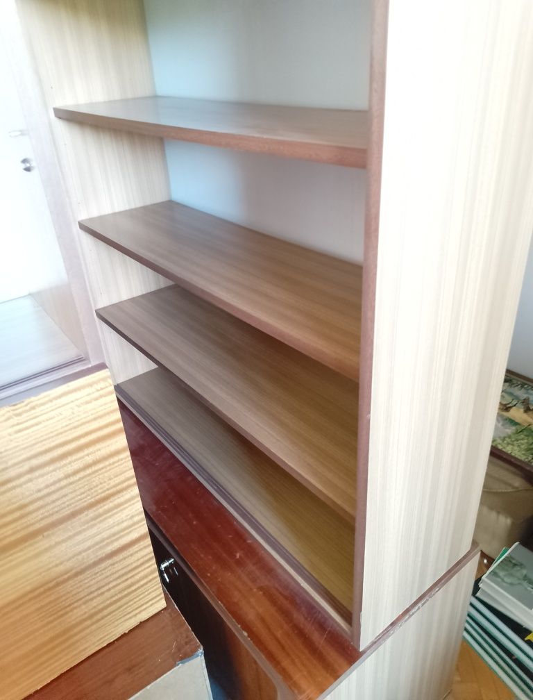 Kredens, szafki oddam gratis