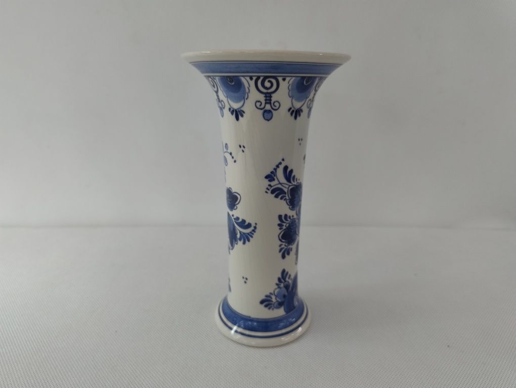 Wazon ceramiczny. Delft.