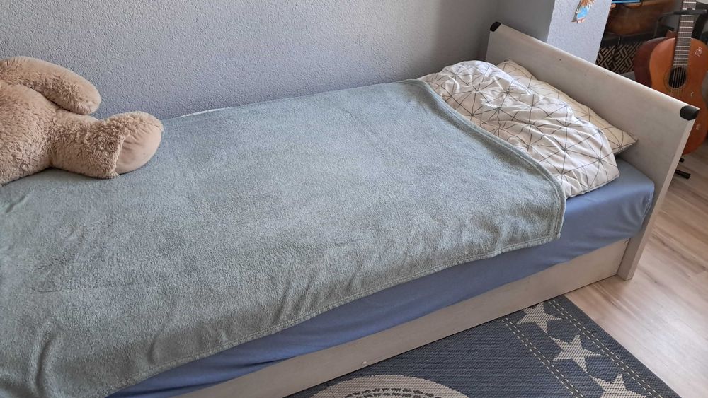 Meble młodzieżowe  BRW szafa, komoda, regał, łóżko