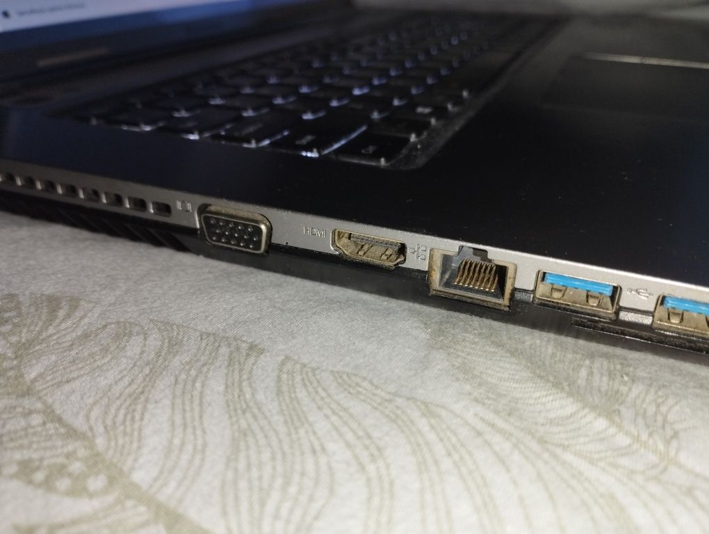 Laptop Lenovo IdeaPad Z710 ekran 17"
