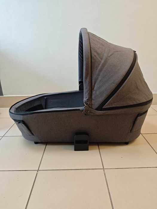 Wózek Muuvo Quick 3.0 2w1 - gondola + spacerówka + dodatki