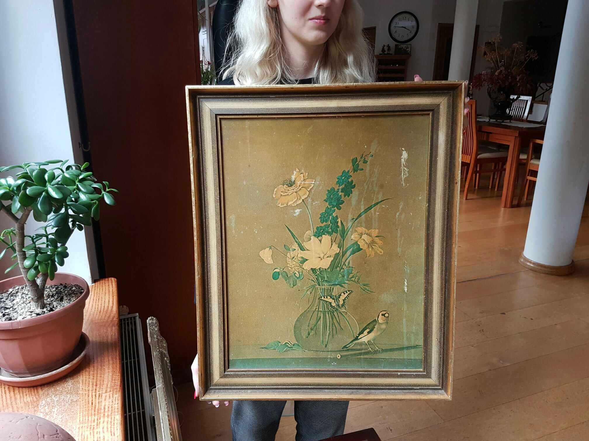 Obraz reprodukcja "KWIATY motyl i PTAK" w drewnianej ramie 49x60cm