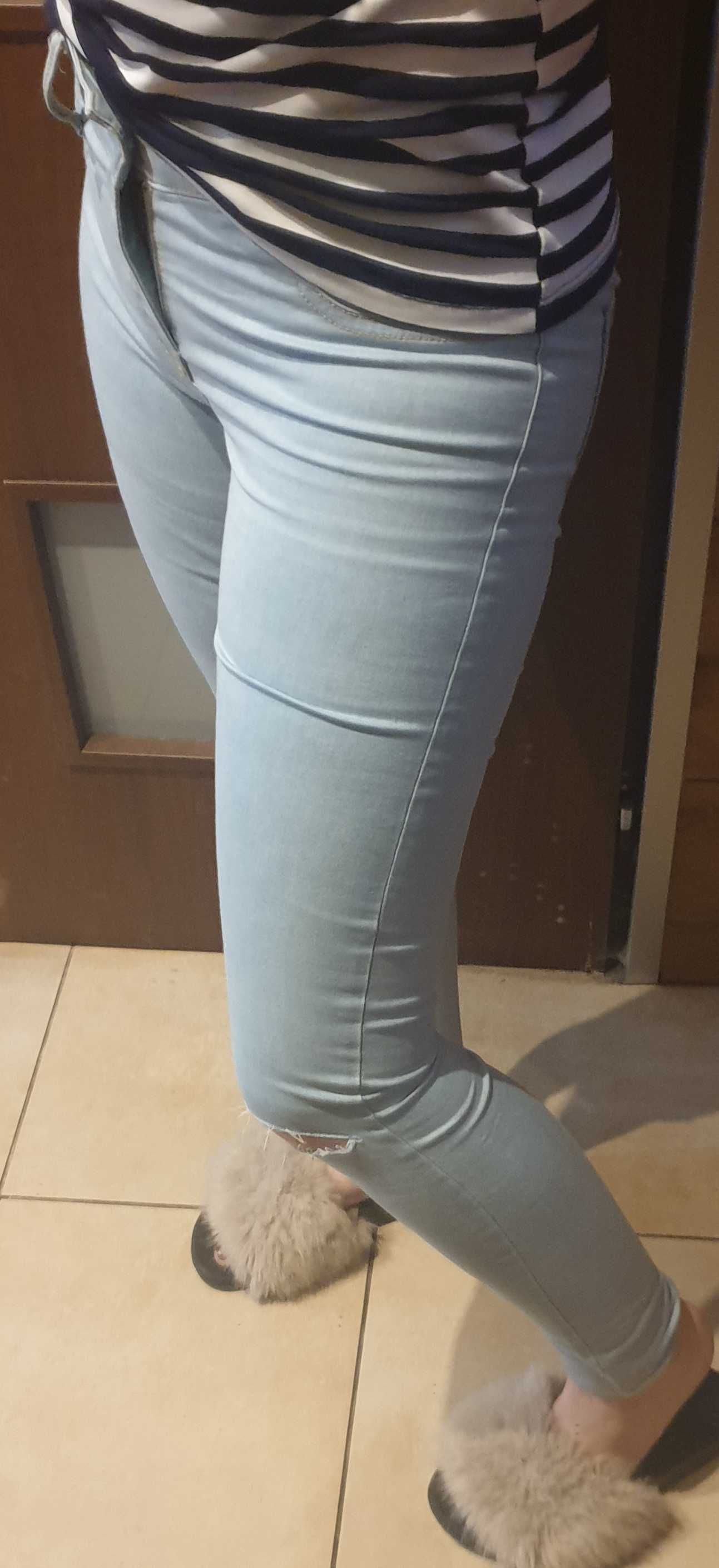 Jasne spodnie jeansowe