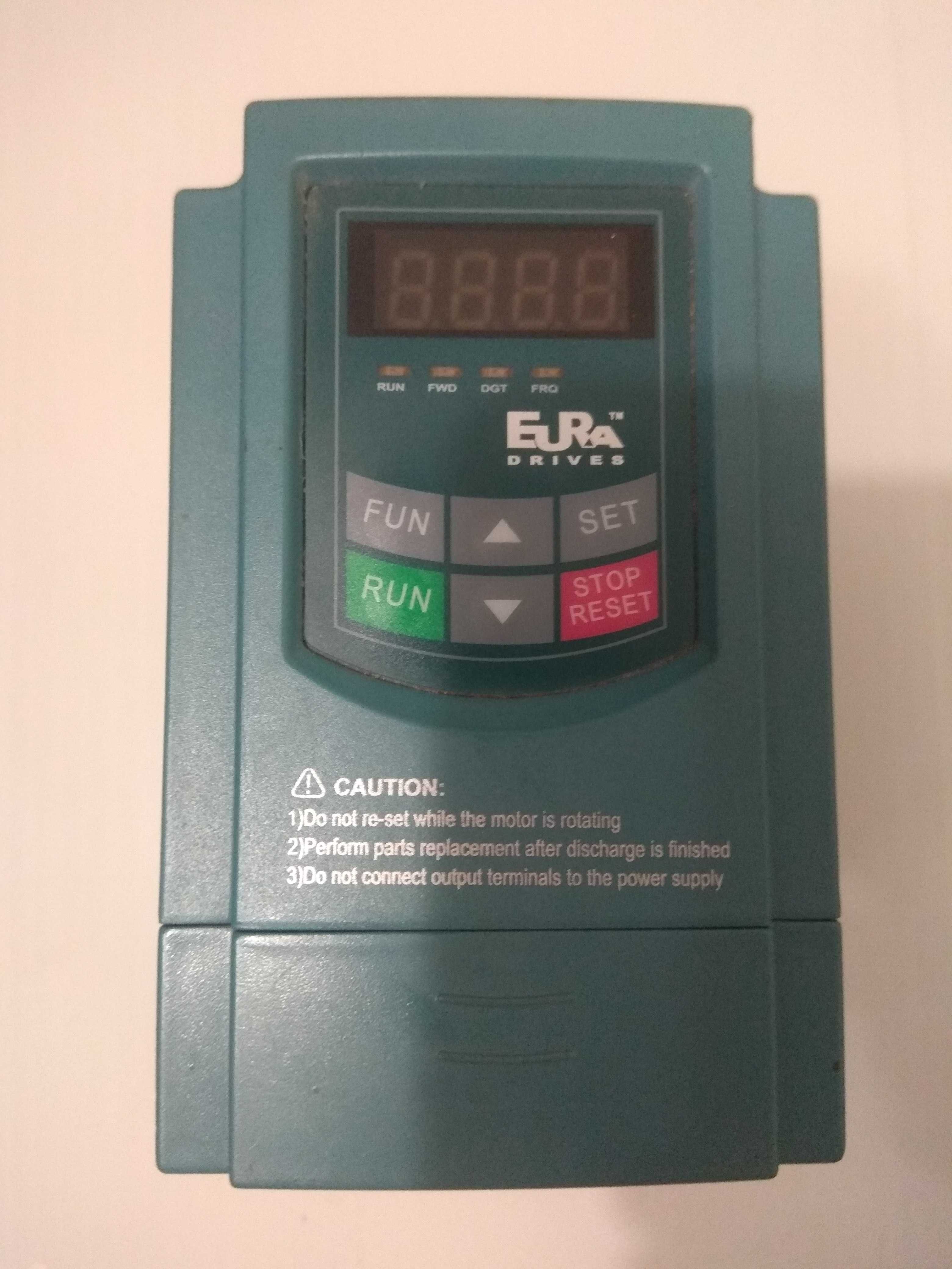 Преобразователь частоты 0,4kW 220/380