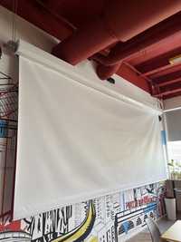 Екран для проектора з електроприводом 3,2 м на 5 м