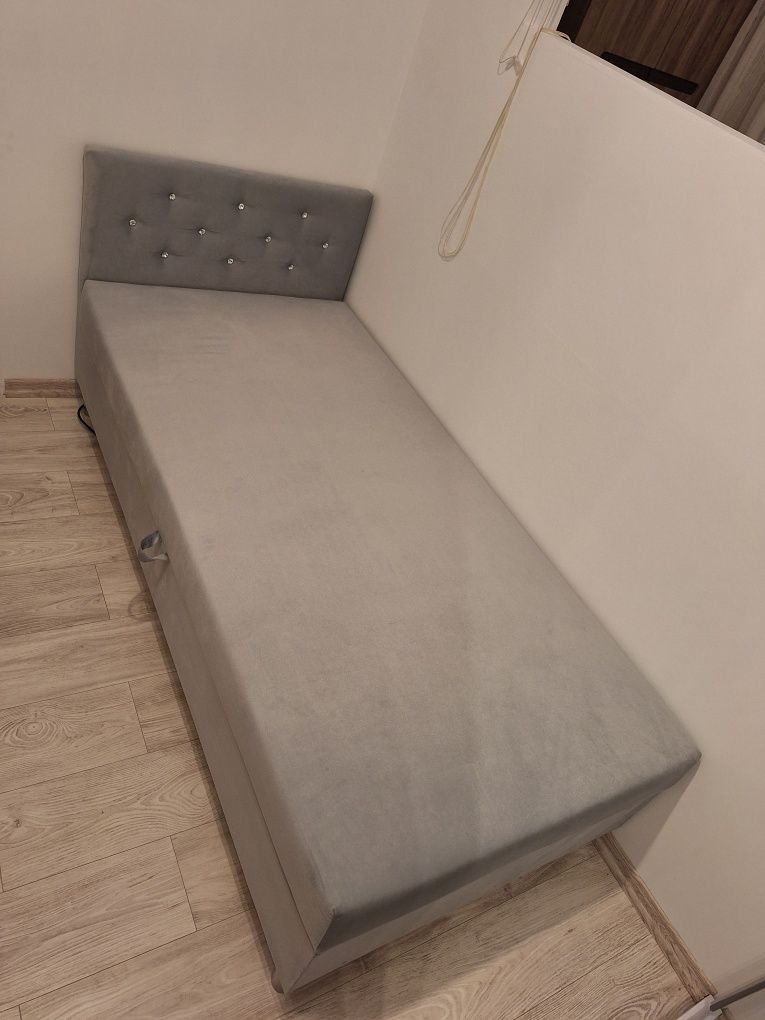 Łóżko tapczan szary