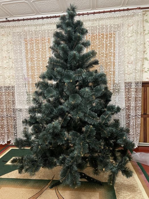 Ялинка штучна, сосна, висока