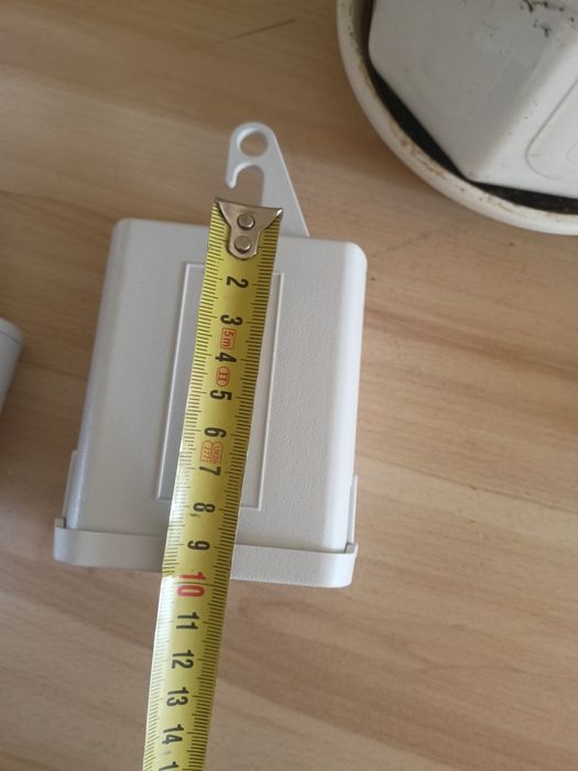 Pojemniki plastikowe dowolnego przeznaczenia.