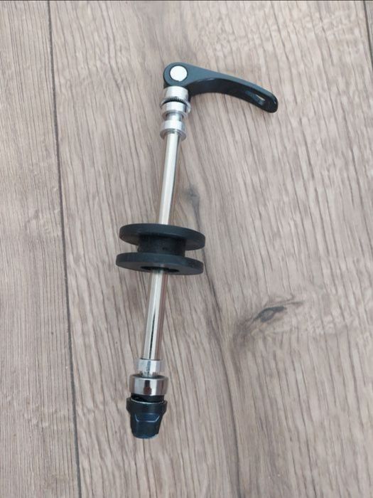 Podpórka łańcucha rowerowa napięcie podczas mycie regulacja transport