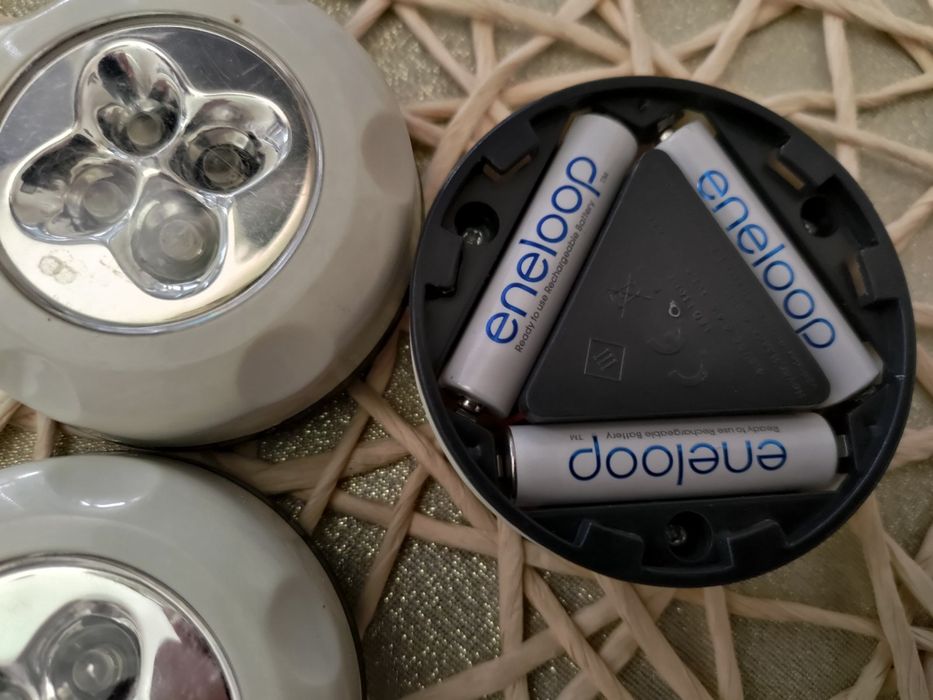 Lampki LED podszafkowe