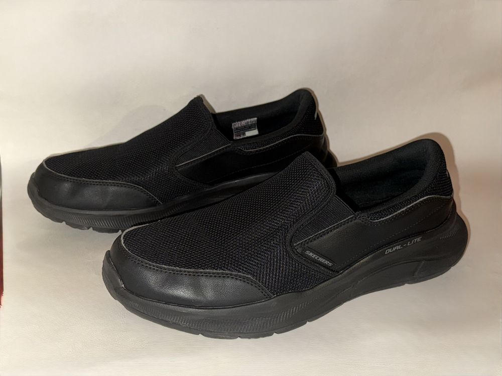 Оригінальні мокасини Skechers,сліпони, топсайдери, кросівки