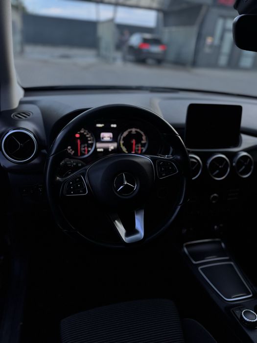 Mersedes-Benz B-Class 2016 b250e