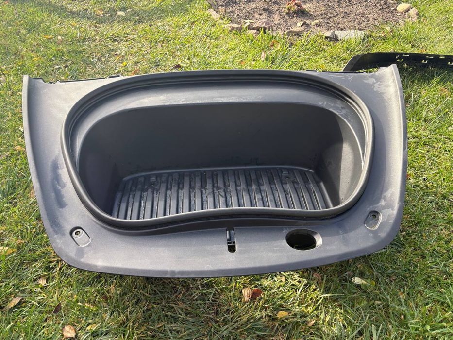 Корито переднього багажника, підкапотний бокс Tesla 3 highland 24-25 р