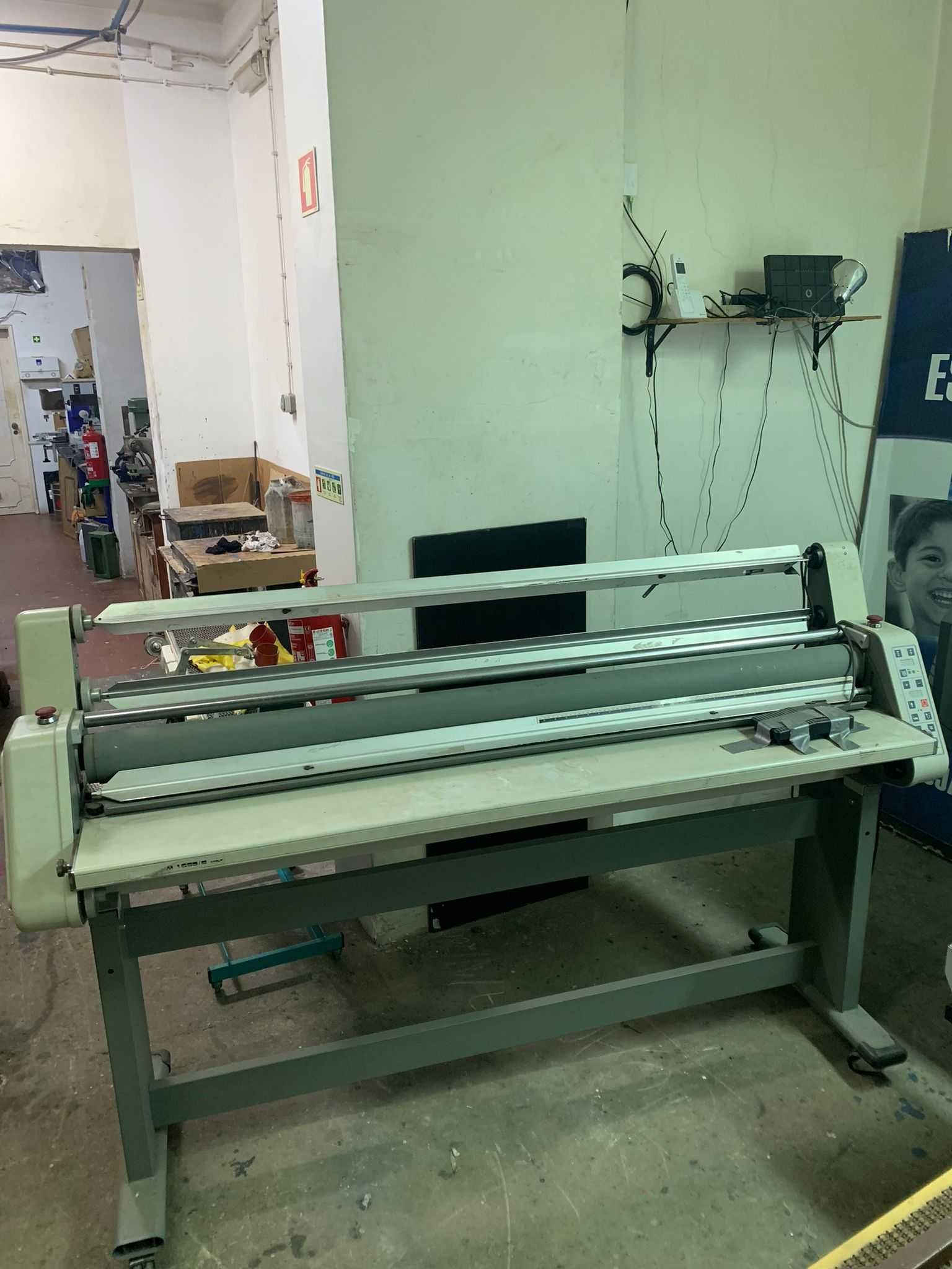 Laminadora profissional da marca NEOLT