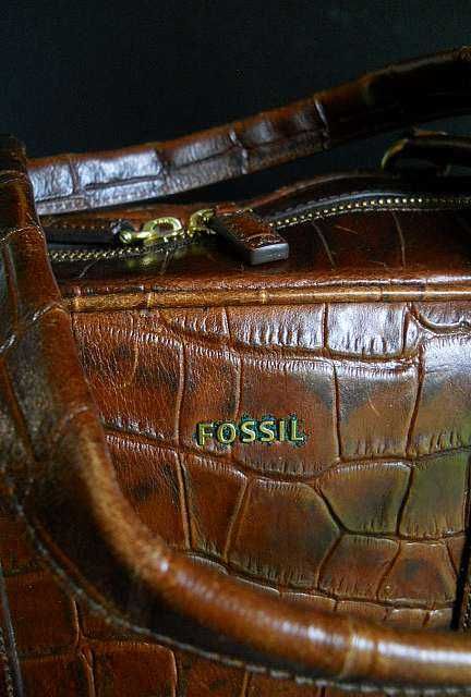 Новая дорожная женская сумка торговой марки "Fossil"