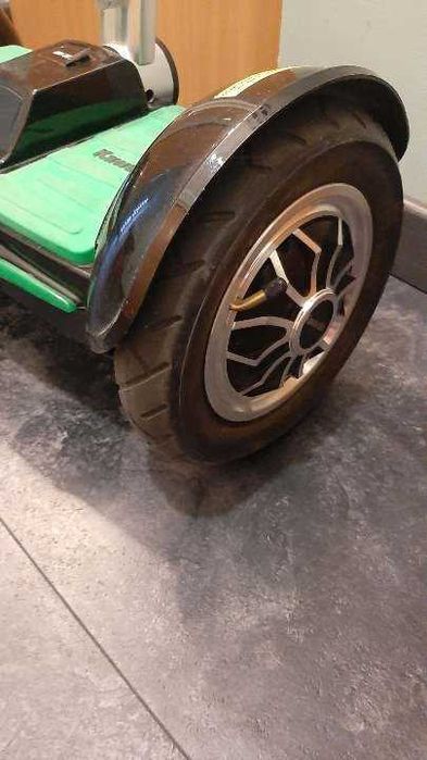 Sprawny  jeździk elektryczny Kawasaki