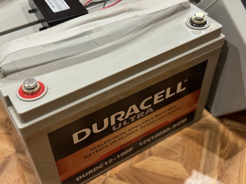 Продам аккумулятори DURACELL ULTRA 12V 100ah AGM DEEP та балансир