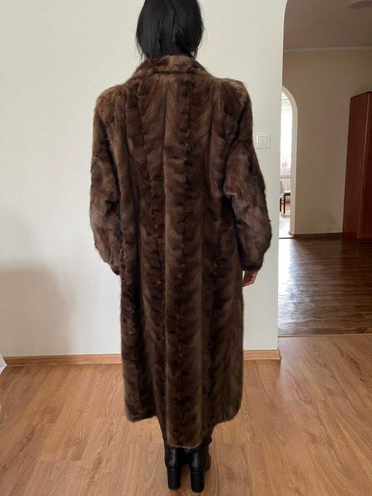 Futro z norek Mobwife